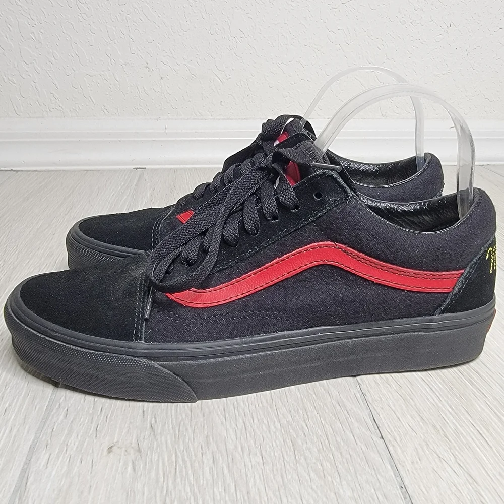 VANS OLD SKOOL X DISNEY MICKEY MOUSE Men's Sneaker 7.5.